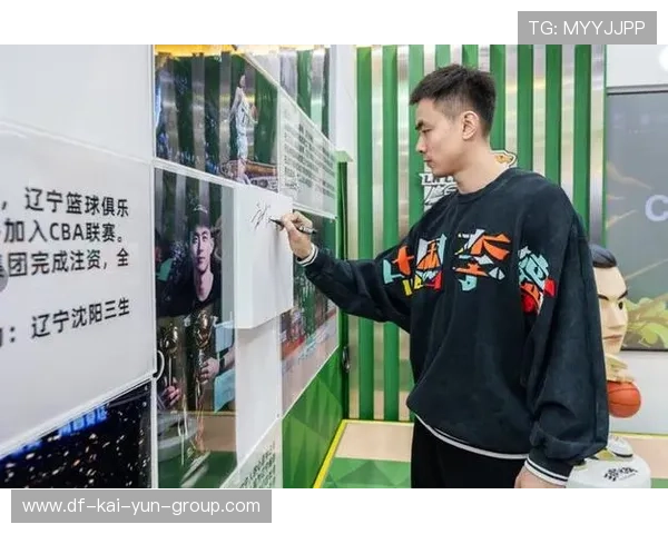 俱乐部与媒体联合打造幕后故事栏目增进球迷黏性，俱乐部宣传视频